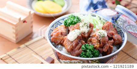 Easy and juicy fried chicken rice bowl Easy and juicy fried chicken rice bowl 121921189