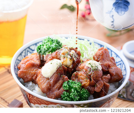 簡單多汁的炸雞碗 簡單多汁的炸雞碗 121921204