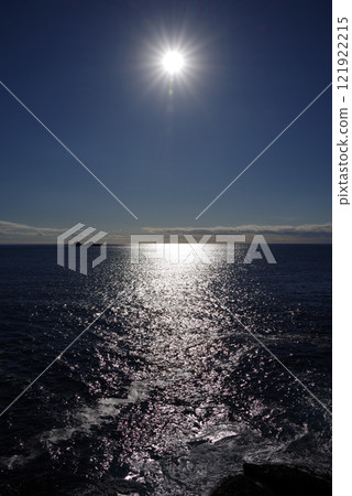 Sparkling sea and sun Sparkling sea and sun 121922215