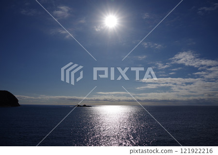 Sparkling sea and sun Sparkling sea and sun 121922216
