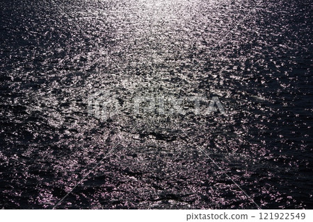 Sparkling sea [Pacific Ocean, Kumano Nada] 121922549