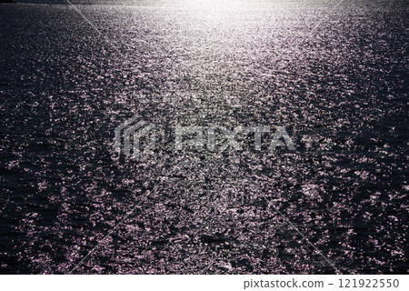 Sparkling sea [Pacific Ocean, Kumano Nada] 121922550