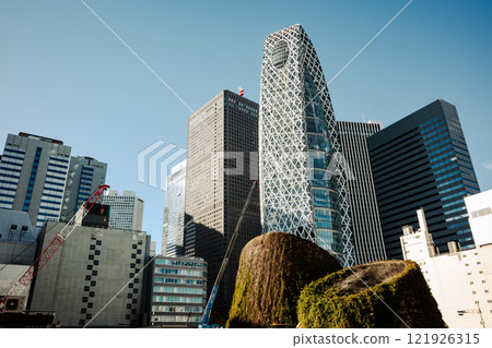 施工現場的高層建築和起重機 新宿站 西口站 2024.12 A-5 電影風格 施工現場的高層建築和起重機 新宿站 西口站 2024.12 A-5 電影風格 121926315