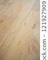 Tasteful light-colored wood grain 121927909