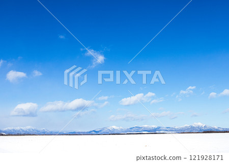 Winter scenery from the pastures of Nakashibetsu, Hokkaido 121928171