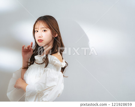 女性時尚肖像美容保養化妝品 121928659