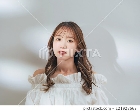 女性時尚肖像美容保養化妝品 121928662