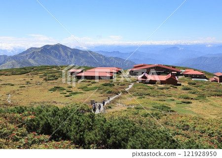 Murodo and the magnificent view of Mt. Hakusan 121928950