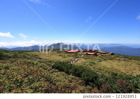Murodo and the magnificent view of Mt. Hakusan 121928951