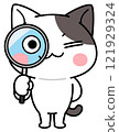 Cat looking through a magnifying glass (whole body) 121929324