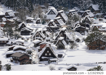 Shirakawago of heavy snow Shirakawago of heavy snow 121929920