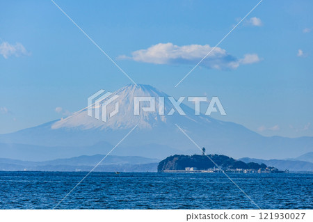 Enoshima and Mt. Fuji 121930027