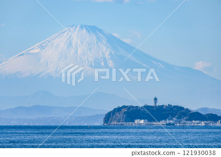 Enoshima and Mt. Fuji 121930038