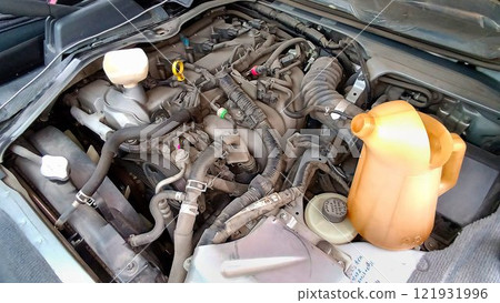 一箱汽車引擎換油 121931996