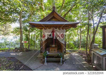 鳥取縣內玉池大根弁天的秋景 121932044