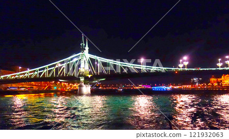 View of the Liberty Bridge from a night cruise 121932063