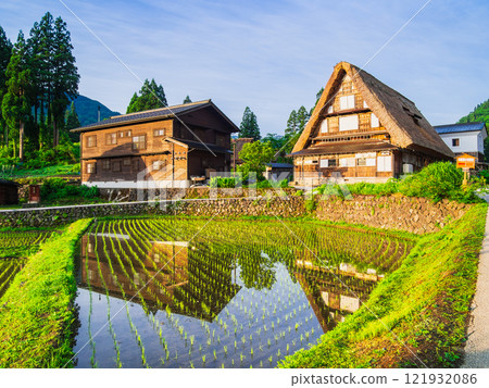 五簇山相倉村，被朝陽照亮的合掌村落 121932086