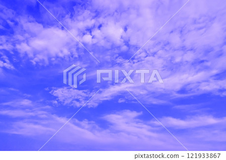 藍天白雲（背景素材） 121933867