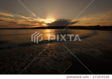 The sea at dusk The sea at dusk 121934180