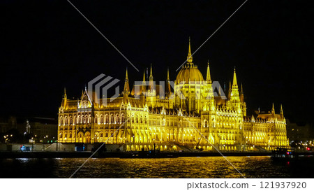 Budapest night view Budapest night view 121937920