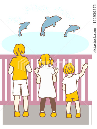 Reasonable consideration and environment: Simple illustration of how everyone was able to watch the dolphin show thanks to environmental adjustments Reasonable consideration and environment: Simple illustration of how everyone was able to watch the dolphin show thanks to environmental adjustments 121939273