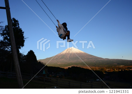 Heidi Swing & Mt. Fuji ☆mar_lapin Heidi Swing & Mt. Fuji ☆mar_lapin 121941331