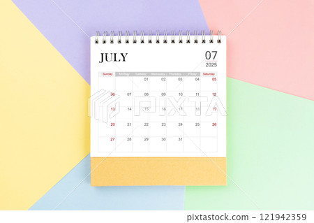 July month desk calendar for 2025 year. July month desk calendar for 2025 year. 121942359