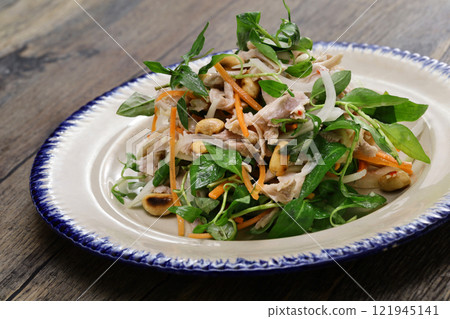 Chicken salad with lao ram, Vietnamese cuisine 121945141