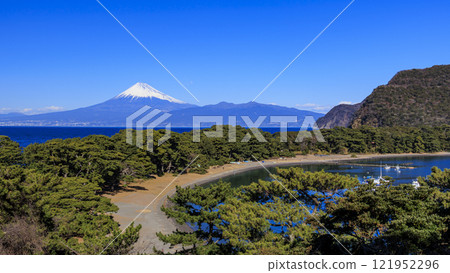 Suruga Bay and snow-capped mountains as seen from Toda 121952296