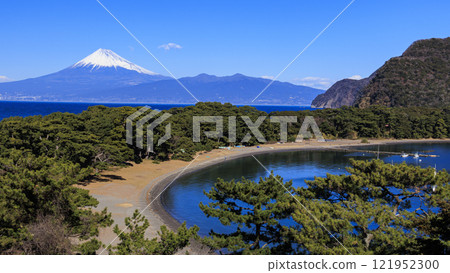 從戶田眺望駿河灣和雪山 121952300