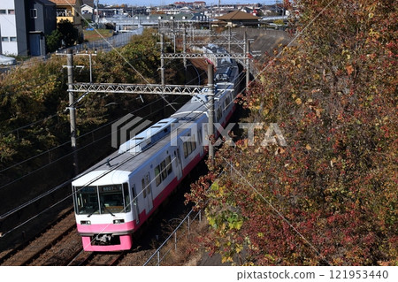 Local trains bound for Chiba Chuo directly from Shin-Keisei Electric Railway 121953440