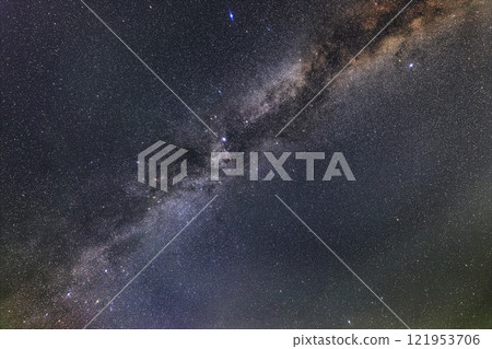Spring Starry Sky: Milky Way Cassiopeia to the Summer Triangle Spring Starry Sky: Milky Way Cassiopeia to the Summer Triangle 121953706