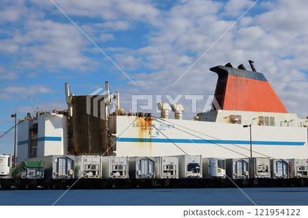 Sunflower Daisetsu anchored at Oarai Port, Ibaraki 121954122