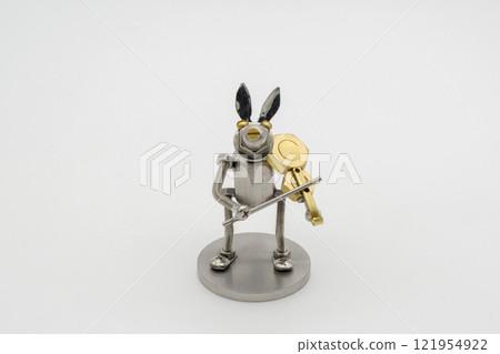Violin playing rabbit figure/metal figure Violin playing rabbit figure/metal figure 121954922