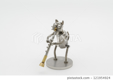 吹單簧管的貓雕像/金屬雕像 121954924