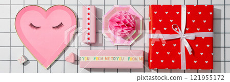 Valentine's Day, poster for the holiday of lovers. 121955172
