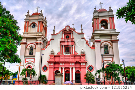 Cathedral of Saint Peter the Apostle in the center of San Pedro Sula, Honduras 121955254
