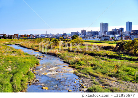 鶴卷橋/淺川下游/八王子站景觀（東京都八王子市） [2024.11] 121956677