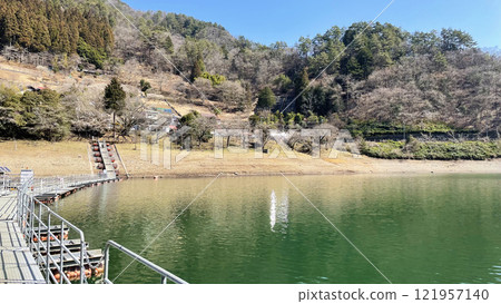 Lake Okutama on a sunny spring day 121957140