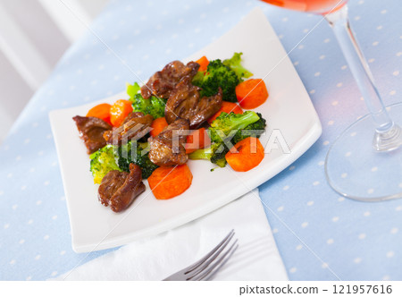 Chicken hearts with vegetables Chicken hearts with vegetables 121957616