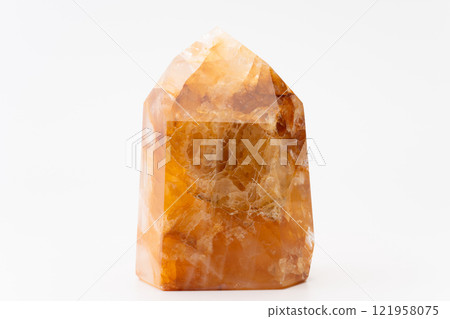 美麗的金色水晶原石 美麗的金色水晶原石 121958075