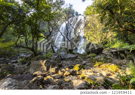 Khlong Lan Waterfall, Khlong Lan National Park, Kamphaeng Phet, in Thailand 121959411