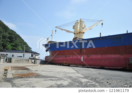 Disaster, tanker stranded due to tsunami 121961179