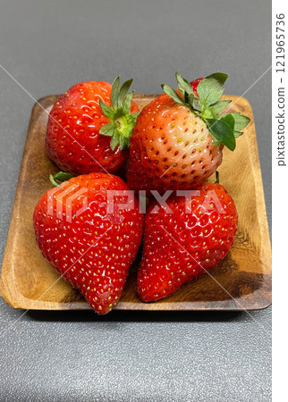 Strawberry  121965736
