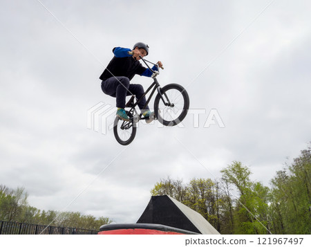 jump, jumping, bike 121967497