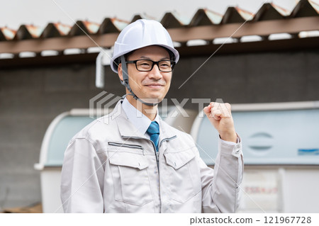 Worker guts pose 121967728