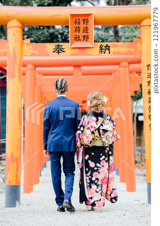 <成年儀式/20歲聚會>慶祝新成年的情侶 <成年儀式/20歲聚會>慶祝新成年的情侶 121967779