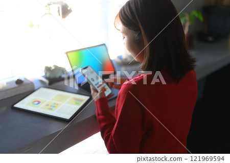 A collection of studio portraits 121969594