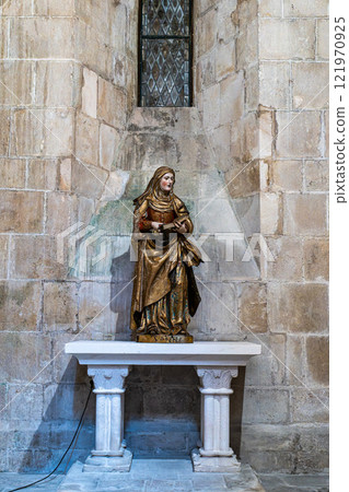 Interior of Alcobaca monastery, Mosteiro de Santa Maria de Alcobaca in Portugal. A Medieval Roman Catholic Monastery 121970925