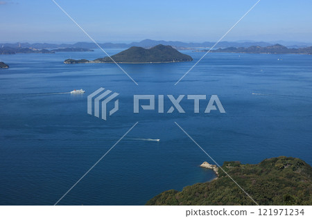 The tip of Yashima jutting out into the Seto Inland Sea, known as "Nagasaki Nose," and the ferry to Ogijima, Teshima, Naoshima, and Shodoshima 121971234